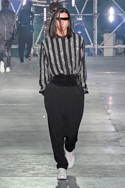 Look 63